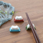 Load image into Gallery viewer, Gohobi Ceramic Mountain Fuji Chopstick Rest - Dark green
