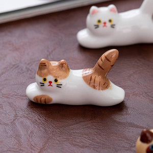 Gohobi Ceramic Lying Cat Chopstick Rest - Brown/White