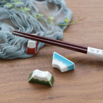 Load image into Gallery viewer, Gohobi Ceramic Mountain Fuji Chopstick Rest - Blue
