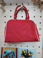 Laden Sie das Bild in den Galerie-Viewer, Retro Bowling Bag Red
