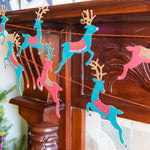 Carica l'immagine nel visualizzatore di Gallery, Bright Reindeer Sewn Garland

