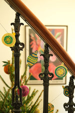 Laden Sie das Bild in den Galerie-Viewer, UK/EU: Christmas Ornaments Sewn Garland
