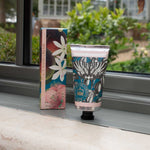 Carica l'immagine nel visualizzatore di Gallery, Kew Gardens Jasmine Peach Hand Cream
