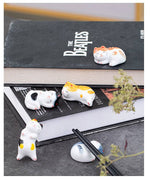 Laden Sie das Bild in den Galerie-Viewer, Gohobi Ceramic Lucky Cat Chopstick Rest: Orange
