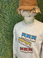 Laden Sie das Bild in den Galerie-Viewer, NEKOKAN Cat Patch Sweatshirt
