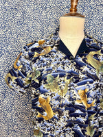 Laden Sie das Bild in den Galerie-Viewer, KOI OYOGI Cotton Shirt
