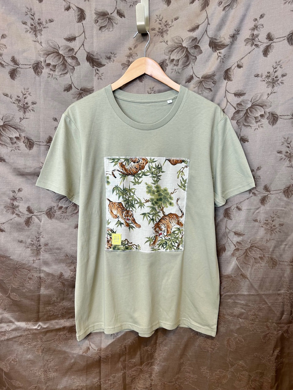 YANE Cotton Patch Tshirt
