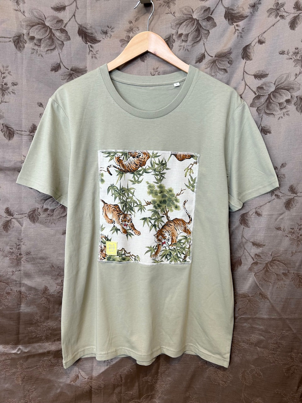 YANE Cotton Patch Tshirt