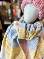 Load image into Gallery viewer, Colourful striped zigzag winter scarf: Grey Pink
