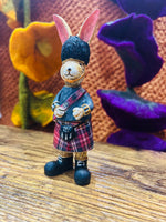 Laden Sie das Bild in den Galerie-Viewer, Jasper Rabbit Tartan, 14cm
