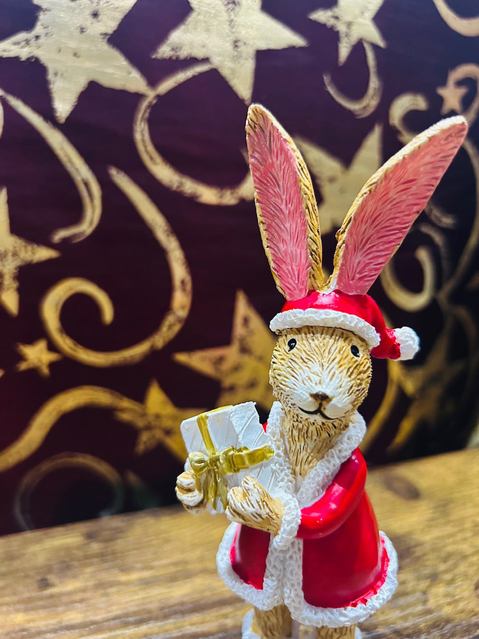Jasper Rabbit Santa Present, 15cm