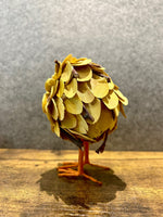 Laden Sie das Bild in den Galerie-Viewer, Yellow Wooden Chick (9cm)
