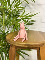 Carica l'immagine nel visualizzatore di Gallery, Pig Shelf Sitter
