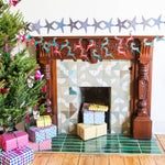 Carica l'immagine nel visualizzatore di Gallery, Bright Reindeer Sewn Garland
