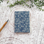 Laden Sie das Bild in den Galerie-Viewer, Bellis Blue Lokta Paper Notebook | Handmade in Nepal A5
