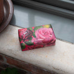 Laden Sie das Bild in den Galerie-Viewer, Kew Gardens Summer Rose Soap
