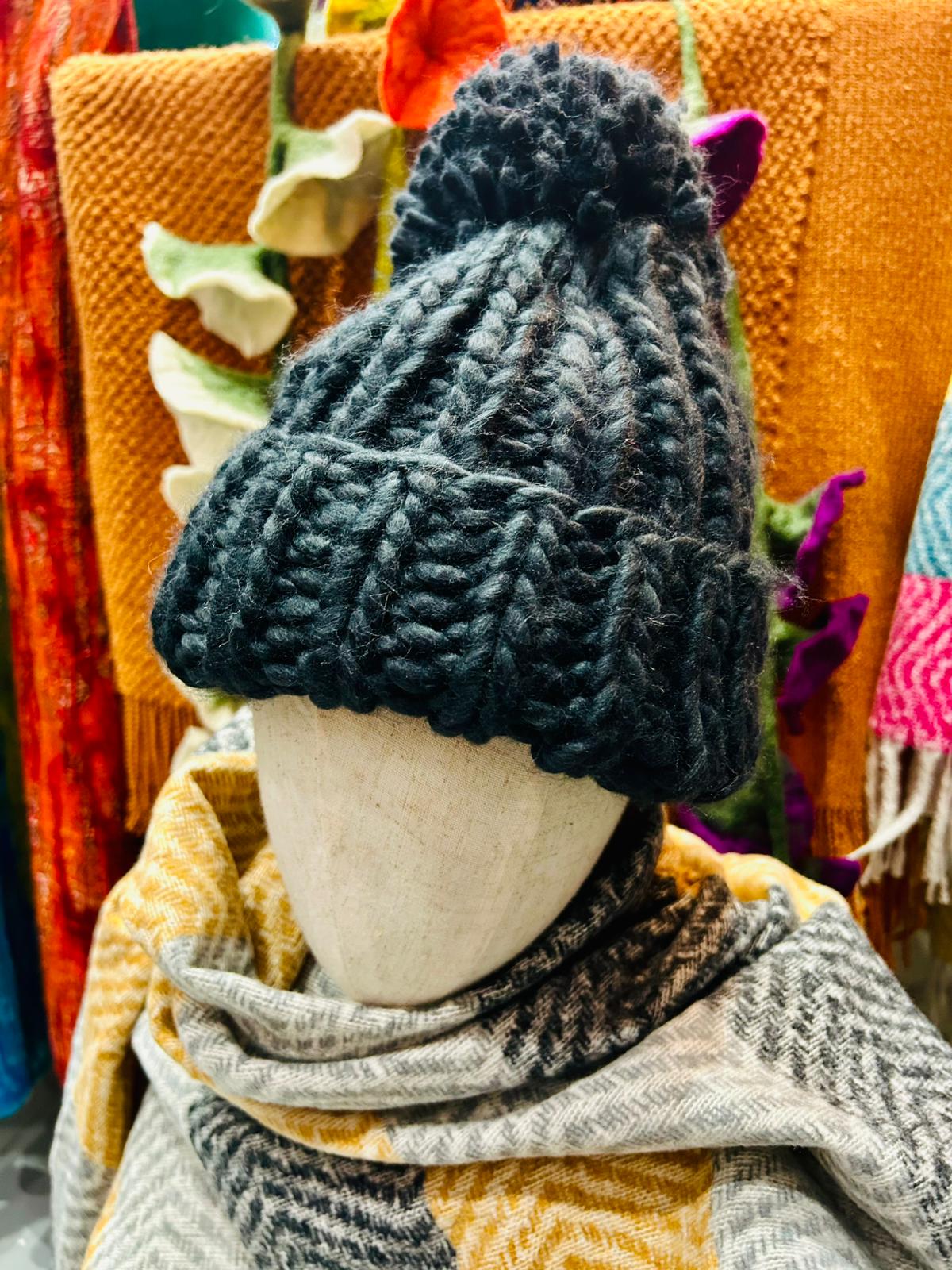 Chunky knit navy beanie