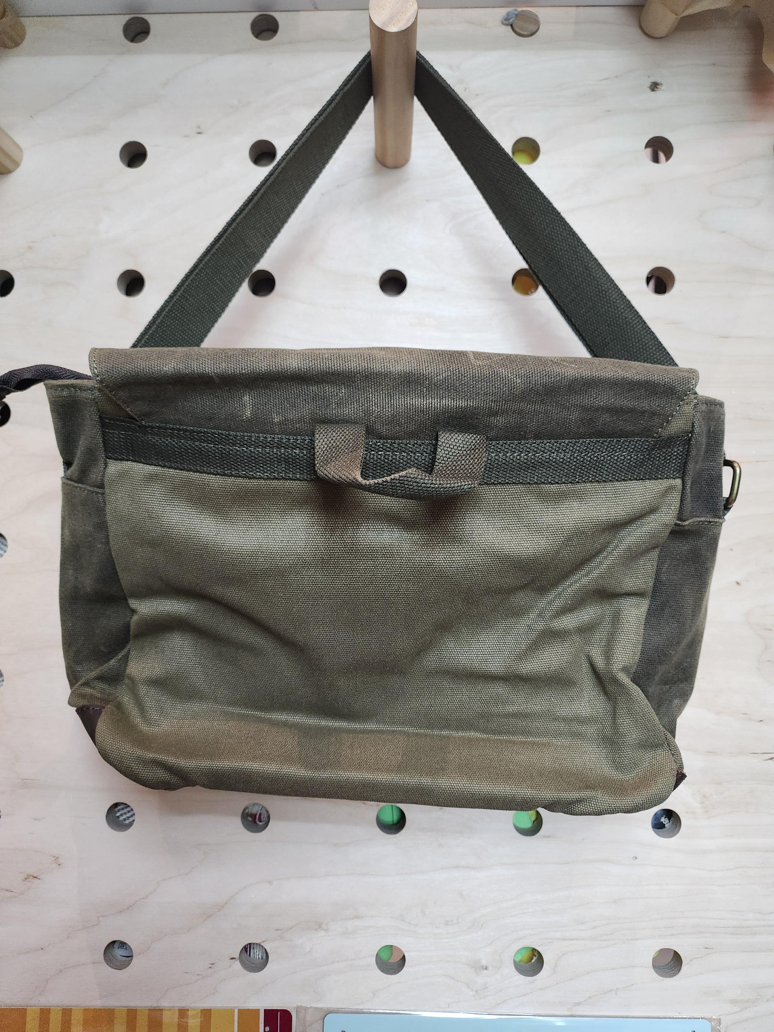 Waxed Canvas Messenger Bag - Olive Green