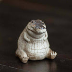 画像をギャラリービューアに読み込む, Gohobi Handmade Ceramic YiXing Clay Crocodile Ornament Tea pet
